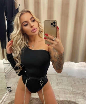 Молодая, стройная и игривая красавица сделает твои фантазии реальностью. Готова окунуть тебя в мир страсти и наслаждения. Фото 100% мои! 927, 22 года